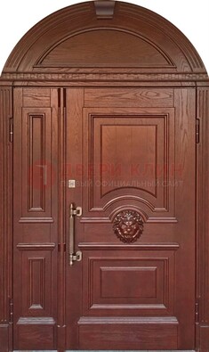 Коричневая арочная железная дверь с виноритом ДА-40 в Шатуре