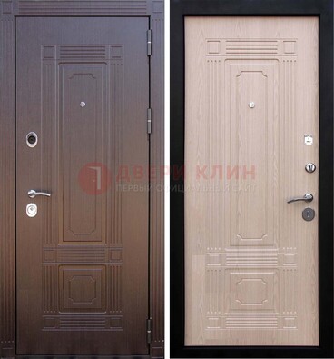 Коричневая входная дверь с МДФ ДМ-173 для кирпичного дома в Мурманске