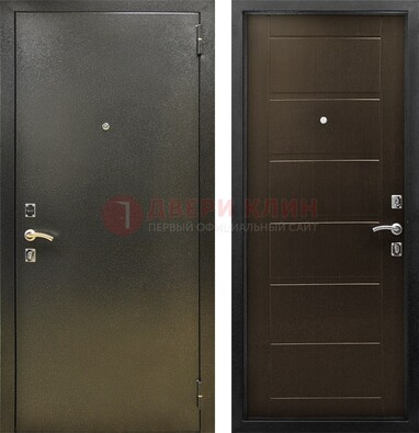 Темная металлическая дверь с порошковым напылением ДП-105 в Шатуре