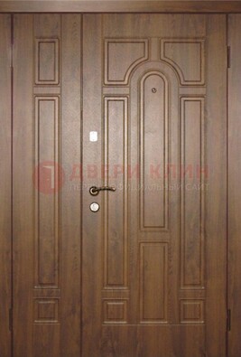 Двухстворчатая коричневая парадная дверь ДПР-48 в Шатуре