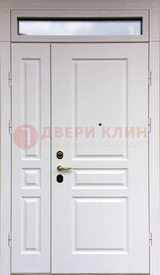 Белая двухстворчатая металлическая дверь со стеклом ДС-63 в Шатуре