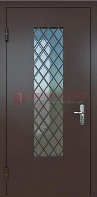 Темная металлическая дверь с решеткой и стеклом ДС-7 в Шатуре