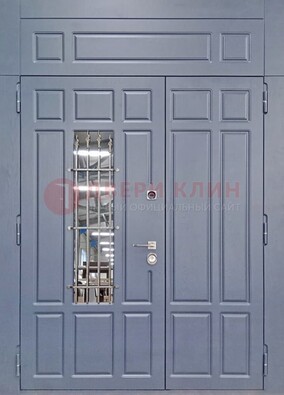 Серая двухстворчатая дверь Винорит со стеклом и ковкой ДСК-234 RAL 7024 в Шатуре