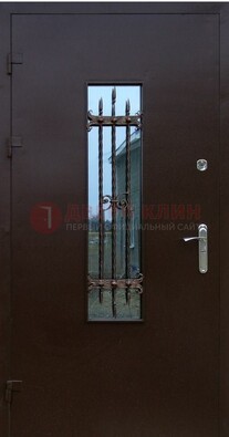 Надежная металлическая дверь со стеклом и ковкой ДСК-47 в Яхроме