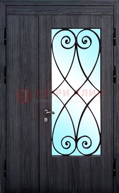 Стальная дверь со стеклом и ковкой ДСК-69 в деревянный дом в Шатуре