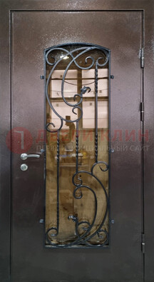 Металлическая дверь со стеклом и ковкой ДСК-95 для магазина в Шатуре