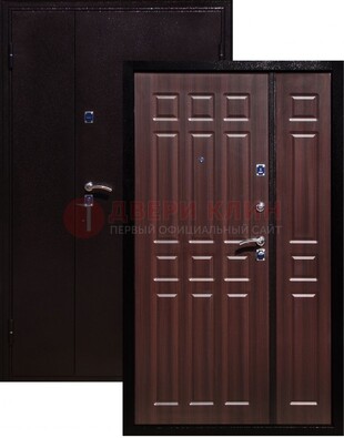 Коричневая металлическая тамбурная дверь ДТМ-24 в Шатуре