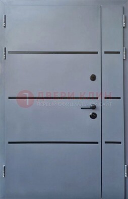 Серая металлическая тамбурная дверь с молдингами ДТМ-42 в Шатуре