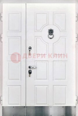 Белая входная дверь с виноритом ДВТ-246 в Шатуре