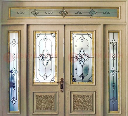 Светлая парадная стальная дверь с витражами ВЖ-6 в Шатуре